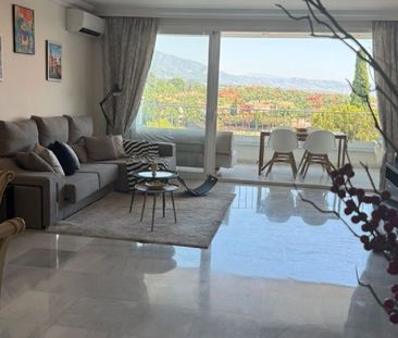 3 Bedroom Apartment For Rent in Nueva Andalucía, Málaga - Photo 4
