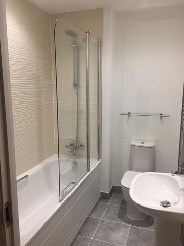 2 bedroom semi-detached house to rent - Photo 2