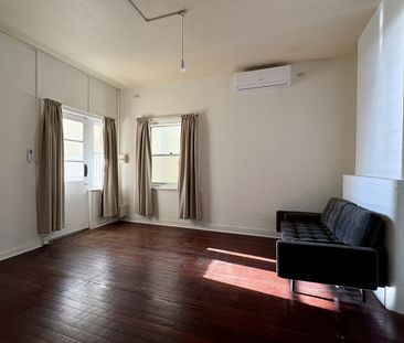 4/18A South Esplanade, GLENELG SA 5045 - Photo 3