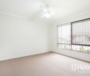 Modern 3 Bedroom Home Offering Family Lifestyle! - Photo 4