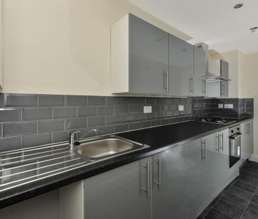 2 bedroom flat to rent - Photo 3