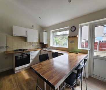4 bedroom terraced house to rent - Photo 4