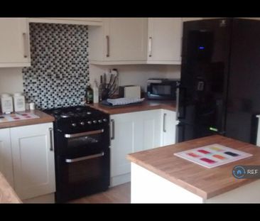 3 bedroom terraced house to rent - Photo 4
