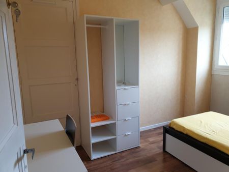 Location Appartement 4 pièces Meublé 66m² LE CREUSOT 71200 - Photo 3