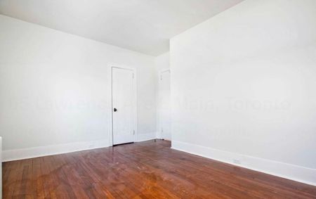 For Lease - 65 Lawrence Avenue Unit# Main, Toronto, Ontario - Photo 5