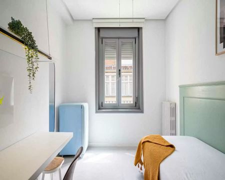 Calle de San Lorenzo, Madrid, Community of Madrid 28004 - Photo 4