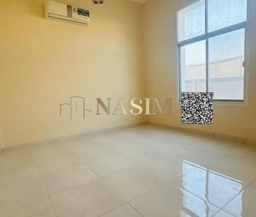 Spacious Townhouse Villa for Rent in Mowaihat 3 - Photo 1