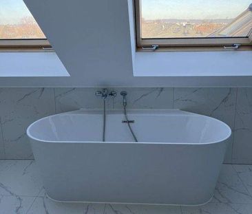 Exklusiv Wohnen! Grandiose Aussicht, Fußbodenheizung, Gäste-WC! - Photo 2