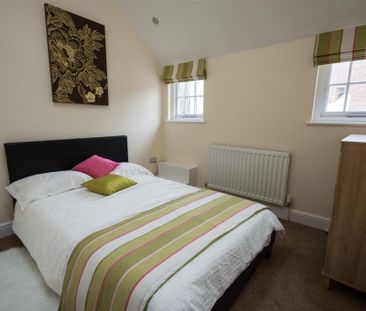 1 bedroom mews to rent - Photo 3