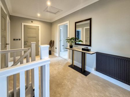 4 bedroom detached house to rent - Photo 4
