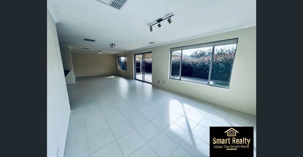 Huge 4 x 2 family home offering lifestyle plus! Byford location. - Photo 1