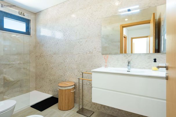 Moradia T4 em Faro - Photo 1