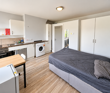 Studio to rent - Photo 2