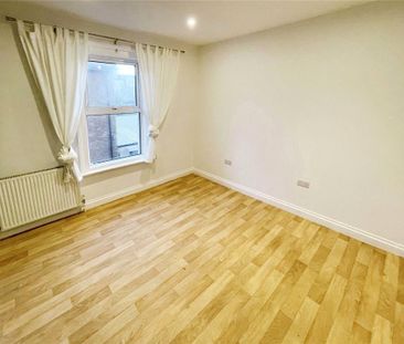 3 bedroom maisonette to rent - Photo 5