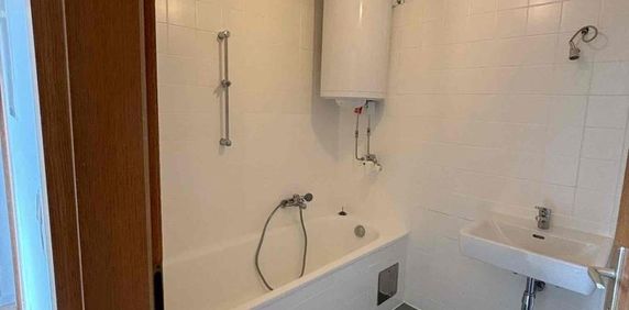 Modernisierte Wohnung, ab Jänner 2026 verfügbar! - Photo 2