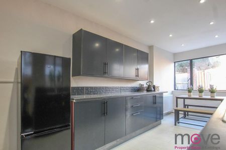 1 bedroom in a house share to rent - Photo 4