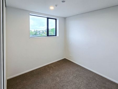 Stylish, Brand-New Apartment in Meadowbank - Photo 2