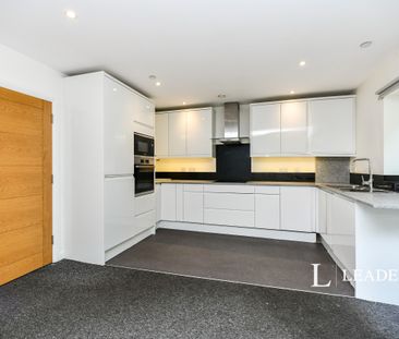 3 bedroom house to rent Princes Road, East Sussex, Brighton, BN2 - Photo 4