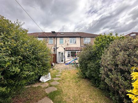 2 bedroom terraced house to rent - Photo 4