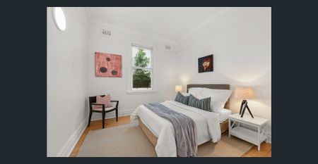 Three Bedroom Home located 500m from Bondi Beach - Photo 4