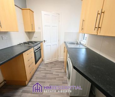3 bedroom flat to rent - Photo 6