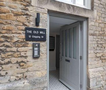 Chipping Street, Tetbury, Gloucestershire, GL8 - Photo 5