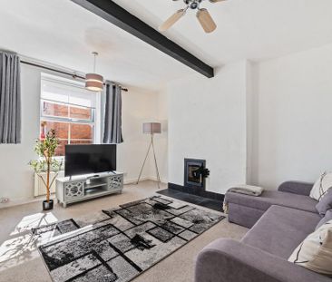 2 bedroom terraced house to rent - Photo 2