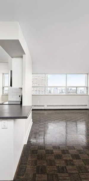 Champlain Towers - Photo 1