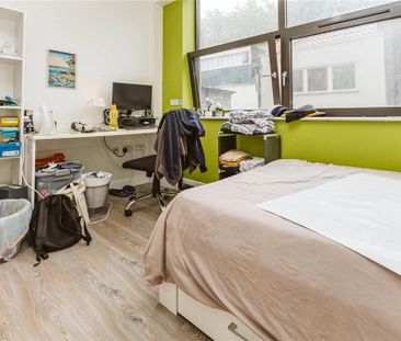 4 bedroom apartment to rent - Photo 1