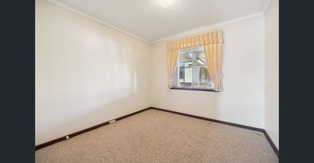 Beautifully presented 4 bed, 1 bath family home - Photo 5