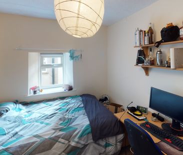 Student Properties to Let - Photo 2