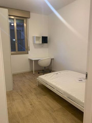 TRILOCALE OTTIMO STATO, PIANO RIALZATO, ZONA MASSARENTI - Photo 2