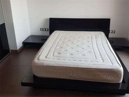 Piso de alquiler en Carrer de Marinel·lo Bosch, 56, Cementiri Vell - Photo 2