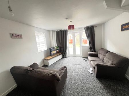 3 bedroom end of terrace house to rent - Photo 5