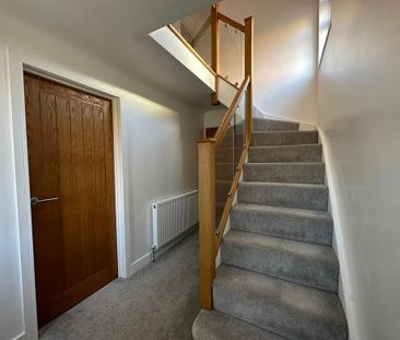 3 bedroom semi-detached house to rent - Photo 2