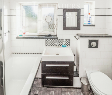 5 bedroom semi-detached house to rent - Photo 6