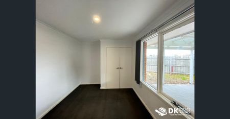 14 Aldergate Cres, Kings Park, Vic 3021 - Photo 2