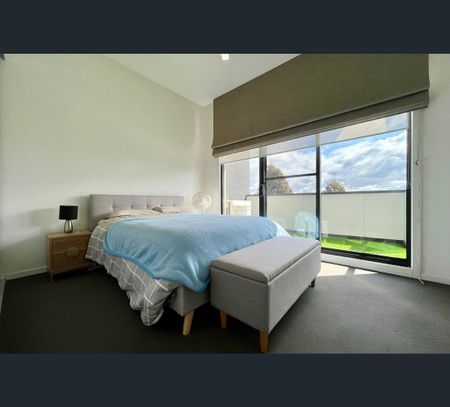 142 Malibu Boulevard, Point Cook, Vic 3030 - Photo 5