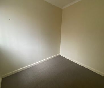 CENTRALLY LOCATED ONE BEDROOM APARTMENT - Photo 6