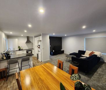 Recently renovated 3BR Home - Photo 4