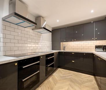 Room 5, 300 Beersbridge Road, Belfast, BT5 5DY - Photo 6