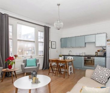2 Bed Flat, Knights Hill, SE27 - Photo 1