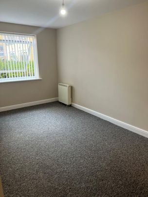 2 Bed Flat, Gean Court, N11 - Photo 1