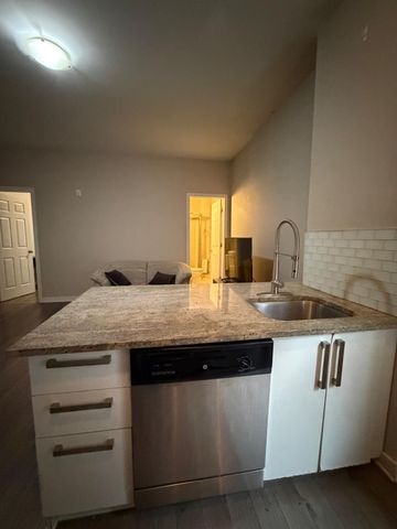 178 Clarence St - Photo 3