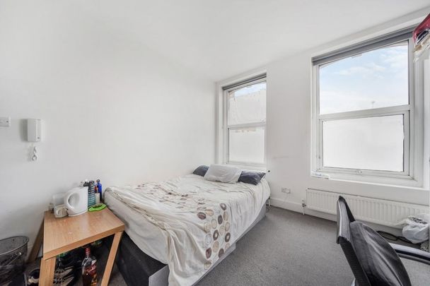 3 bedroom property to rent - Photo 1