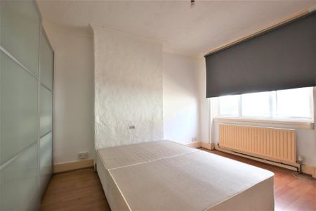 2 bedroom maisonette to rent - Photo 5