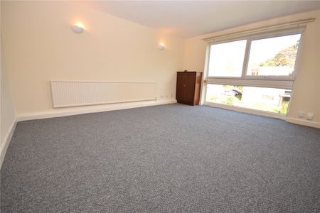 17, Kingsway Court, Leeds, West Yorkshire, LS17 6SS - Photo 4