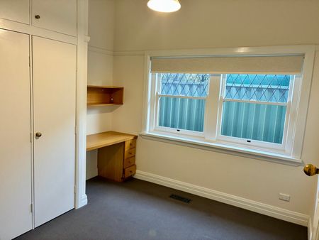 46 Warncliffe Road, Ivanhoe East - Photo 2