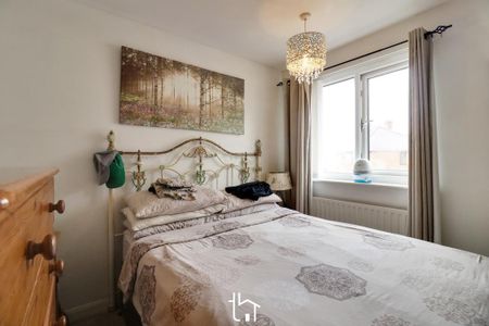 2 bedroom semi-detached house to rent - Photo 5