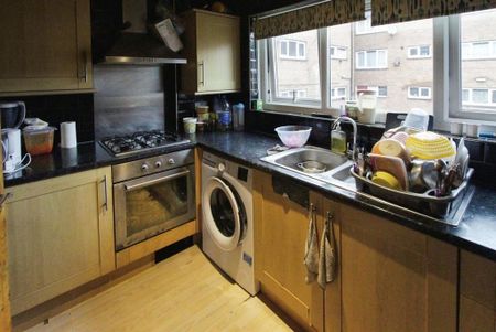 2 bedroom flat to rent - Photo 4